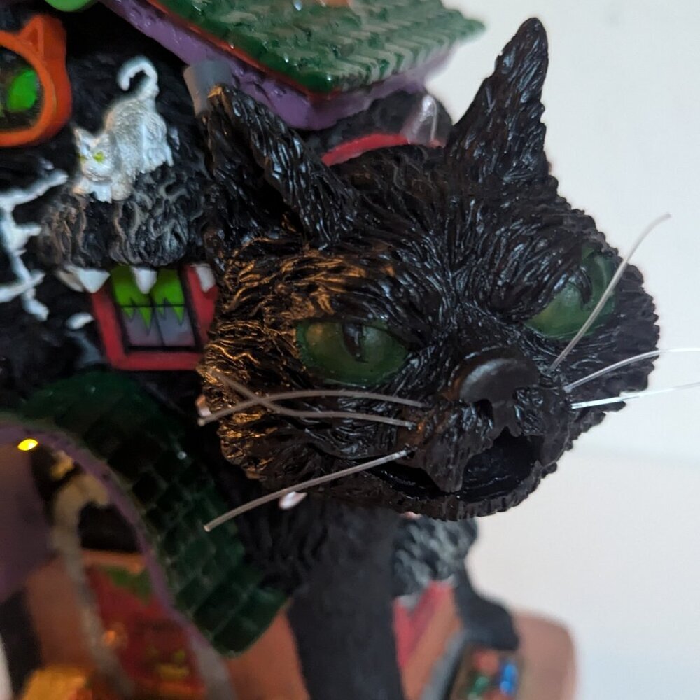 NWT Lemax Meow Mansion Retired Spooky Town Building LED Black Cat Halloween HTF - Picture 6 of 16
